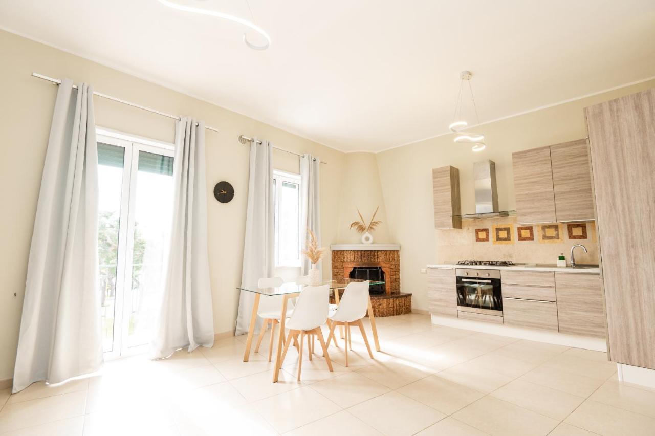 Hinode - Centro Apartment Vieste Bagian luar foto